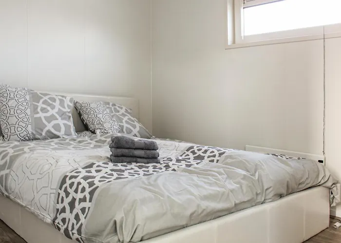 Botel Cozy Ship In With Wifi 4*