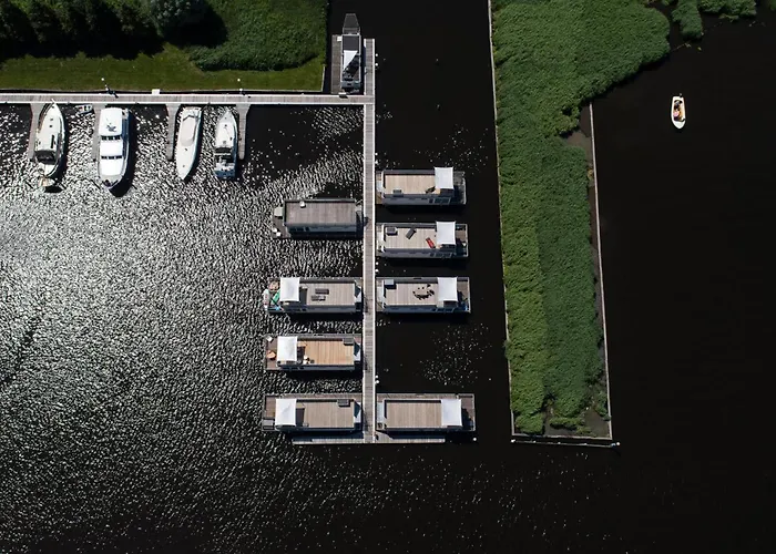 Botel Cozy Ship In With Wifi Aalsmeer